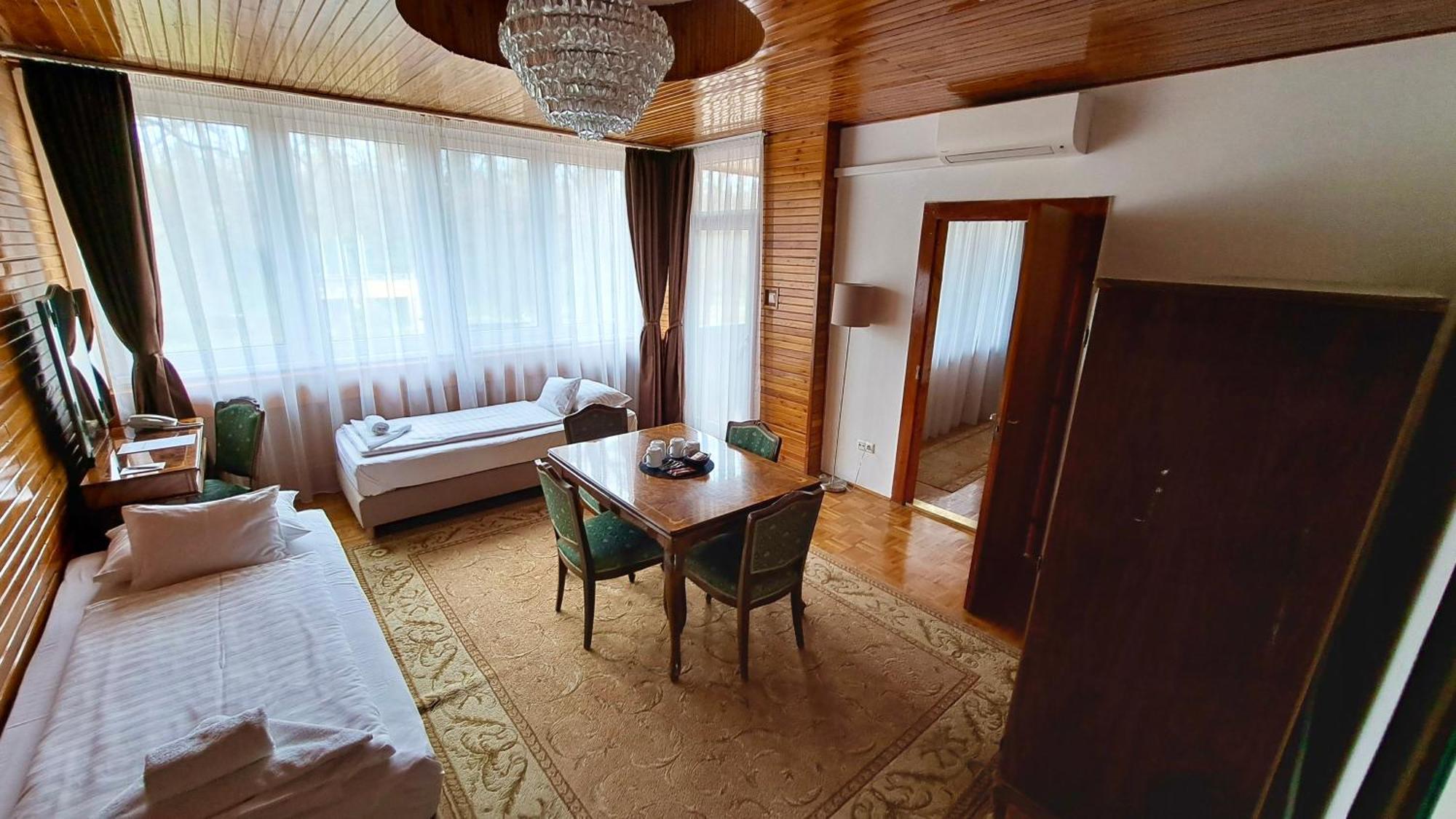 Ozoon Hotel Nyíregyháza Dış mekan fotoğraf