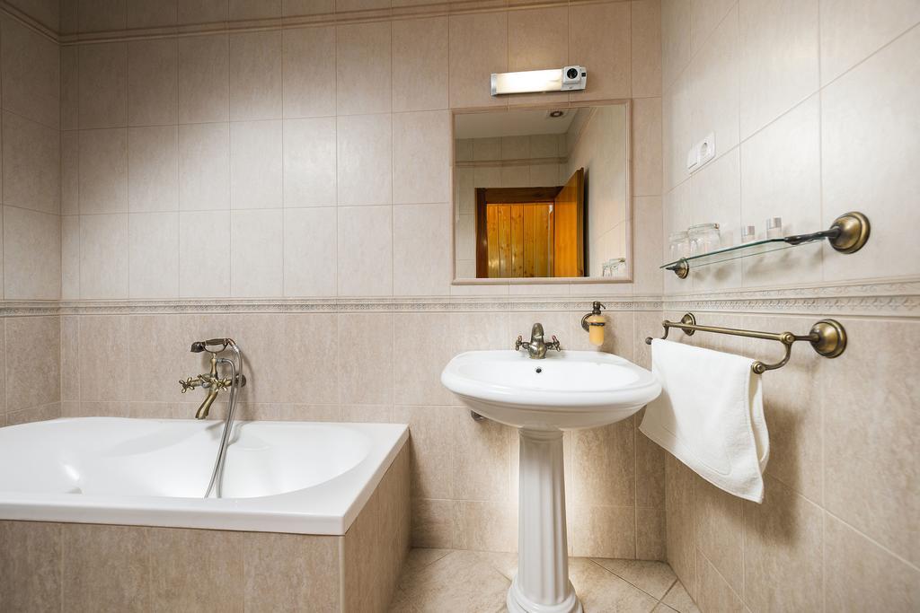 Ozoon Hotel Nyíregyháza Dış mekan fotoğraf
